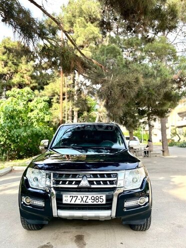 Mitsubishi Pajero-2