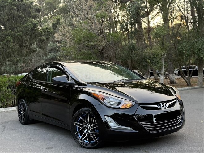 Hyundai Elantra-2