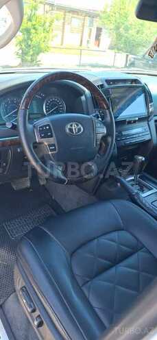 Toyota Land Cruiser-4
