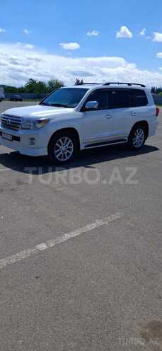 Toyota Land Cruiser-6