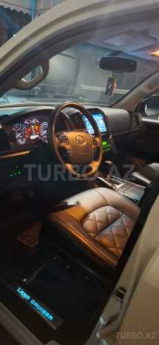 Toyota Land Cruiser-14