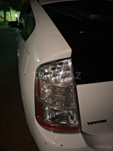 Toyota Prius-10