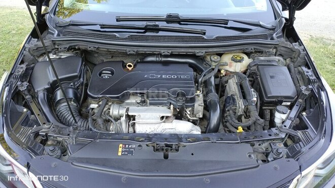 Chevrolet Cruze-17
