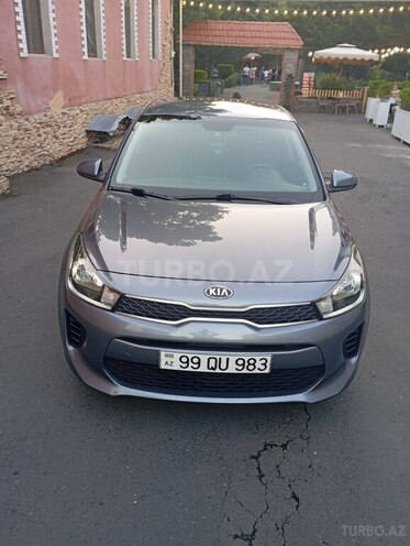 Kia Rio-1