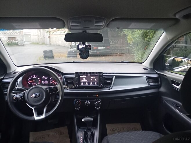 Kia Rio-2