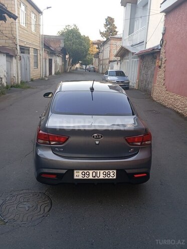 Kia Rio-3