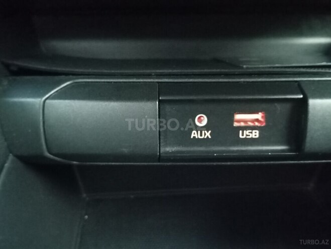 Kia Rio-16