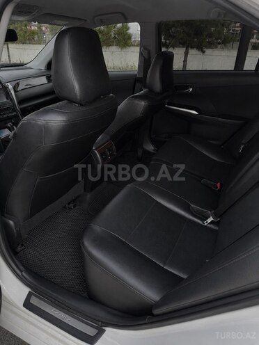 Toyota Camry-8