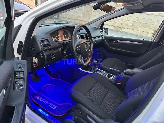 Mercedes B 170-19