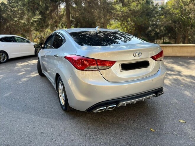 Hyundai Avante-4