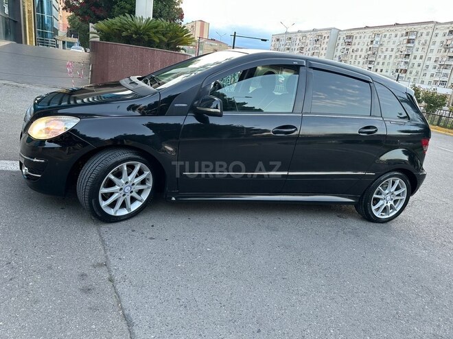 Mercedes B 170-11