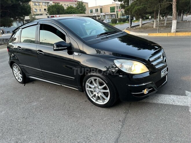 Mercedes B 170-7