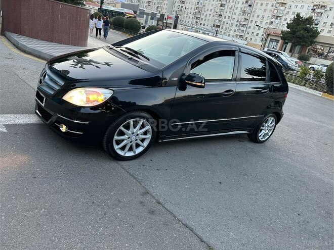 Mercedes B 170-8