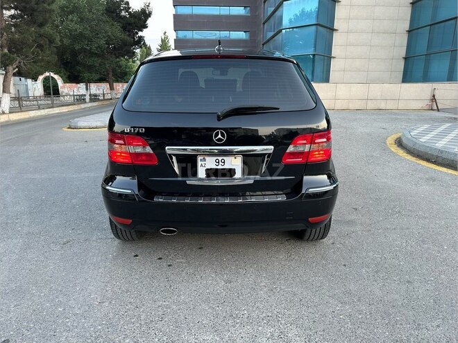 Mercedes B 170-17