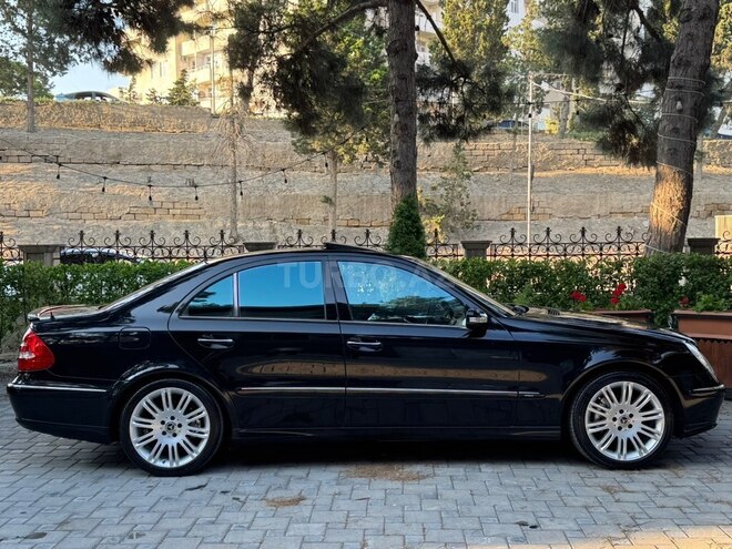 Mercedes E 240-3