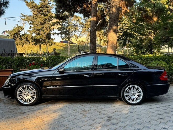 Mercedes E 240-4