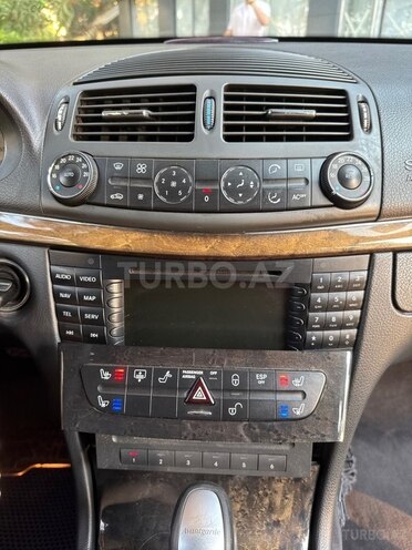 Mercedes E 240-14