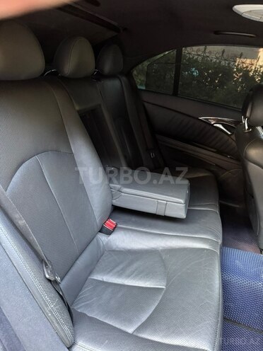 Mercedes E 240-18