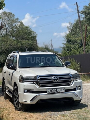Toyota Land Cruiser-2