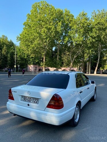 Mercedes C 180-7