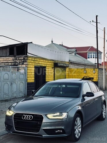 Audi A4-2