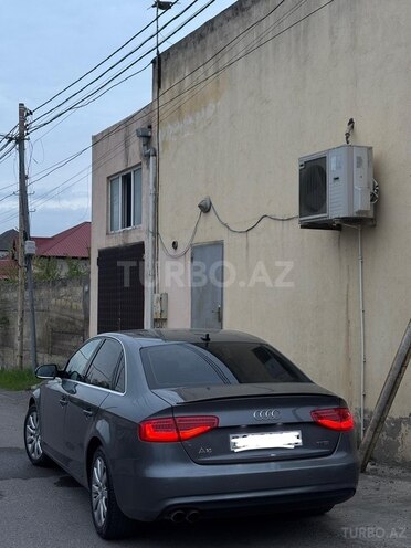 Audi A4-9