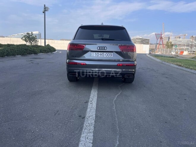 Audi Q7-2