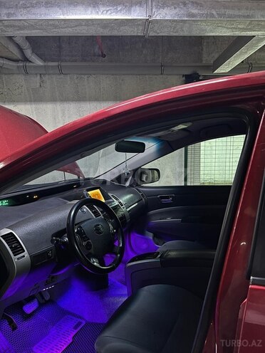 Toyota Prius-5