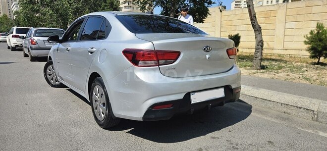 Kia Rio-4