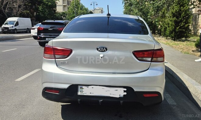 Kia Rio-2