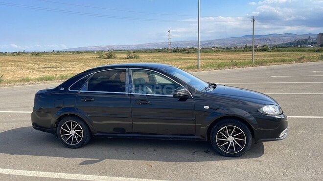 Daewoo Gentra-8