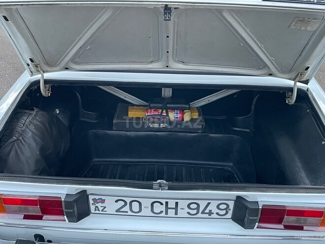 LADA (VAZ) 2106-7