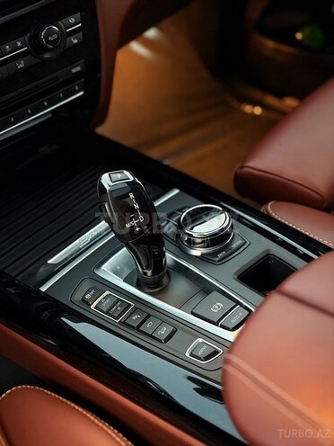 BMW X5-6