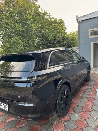 Li Auto L7-8