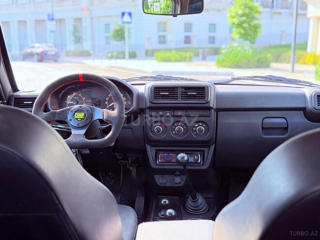 LADA (VAZ) Niva-8