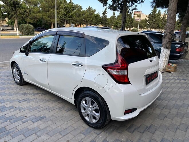 Nissan Note-9