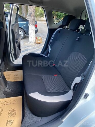 Nissan Note-15