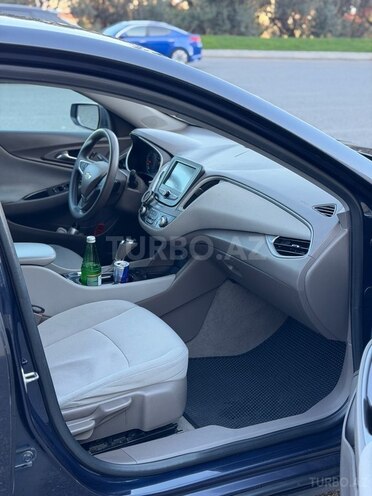 Chevrolet Malibu-8