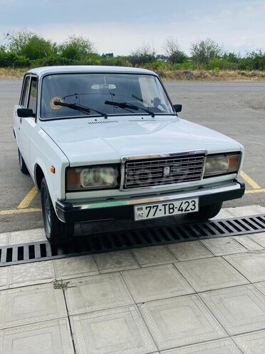 LADA (VAZ) 2107-1