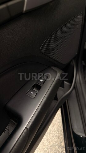 Hyundai Elantra-12