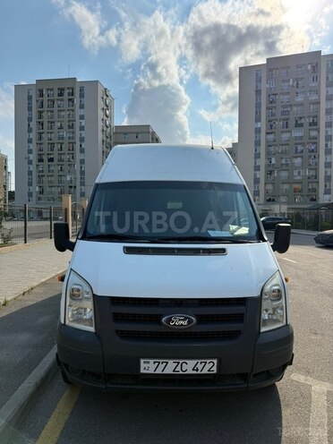 Ford Transit-4
