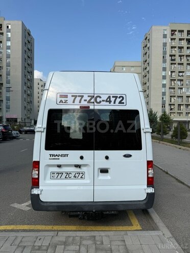 Ford Transit-8
