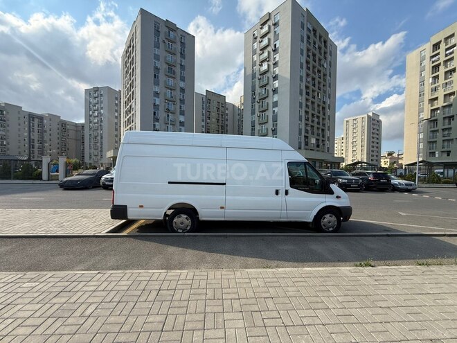 Ford Transit-5