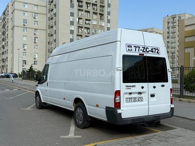 Ford Transit-7