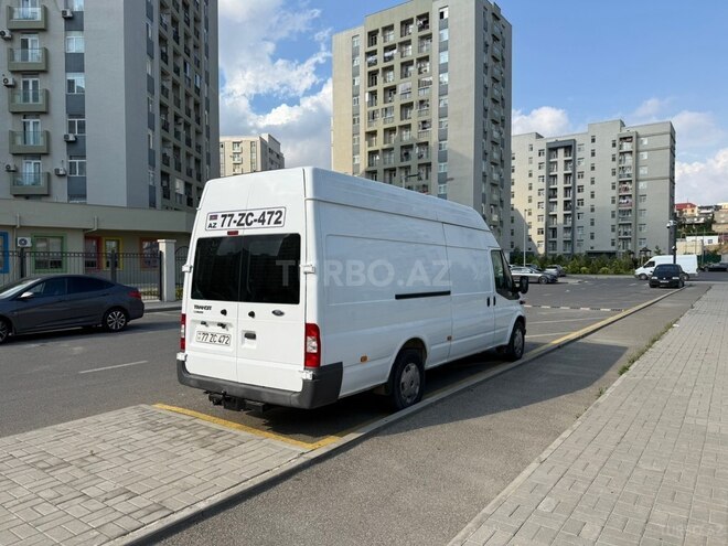 Ford Transit-6