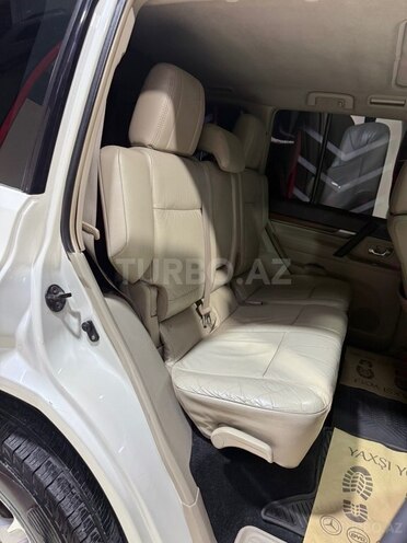 Mitsubishi Pajero-19