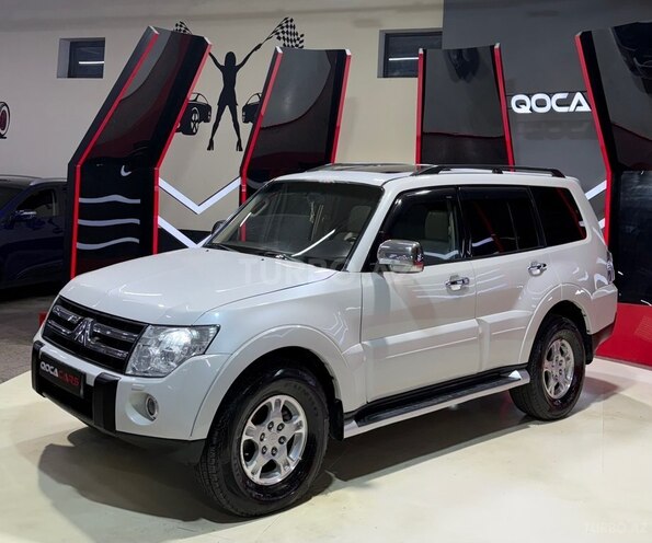 Mitsubishi Pajero-1