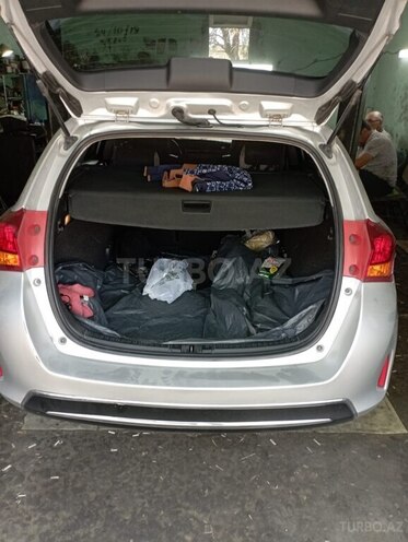 Toyota Auris-4