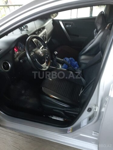 Toyota Auris-8