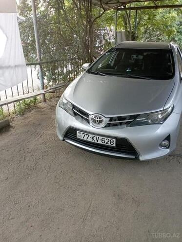 Toyota Auris-5